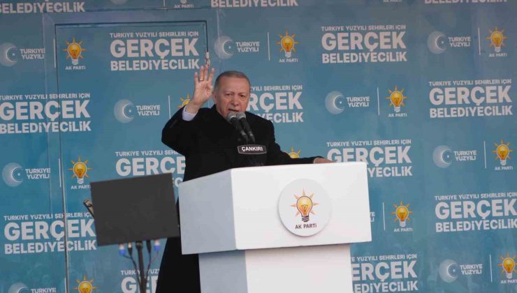 Cumhurbaşkanı Erdoğan: “Özgür efendinin darbelerde acı çekenler, işkence görenler, hayatı kararanlar başta olmak üzere tüm Türkiye’ye özür borcu var”