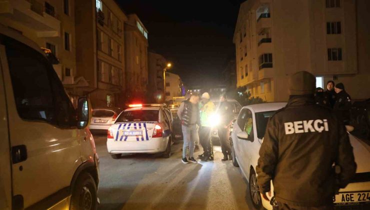 “Dur” ihtarına uymayan alkollü sürücü, polise çarparak kaçtı