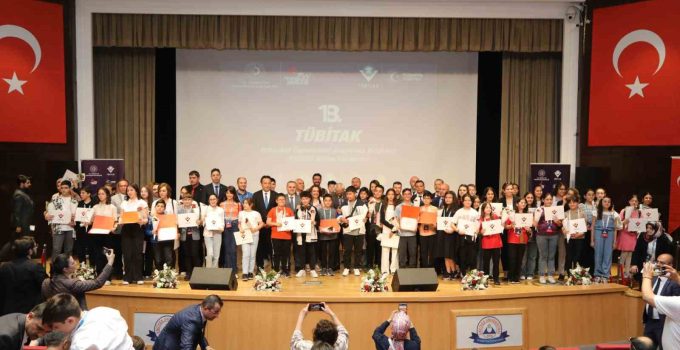 ERÜ’de Ortaokul Öğrencileri Araştırma Projeleri Kayseri Bölge Yarışması’nda ödüller sahiplerini buldu