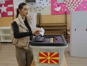 Kuzey Makedonya’da cumhurbaşkanlığı seçimi 2. tura kaldı
