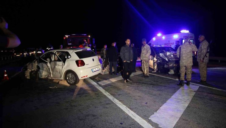 Muş’ta iki otomobil çarpıştı, 9 kişi yaralandı