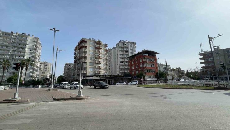 Adana’da esnaf ’ölüm’ kavşağına çözüm istiyor