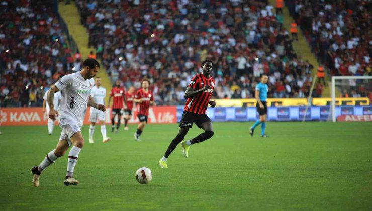 Trendyol Süper Lig: Gaziantep FK: 0 – Fatih Karagümrük: 0 (İlk yarı)