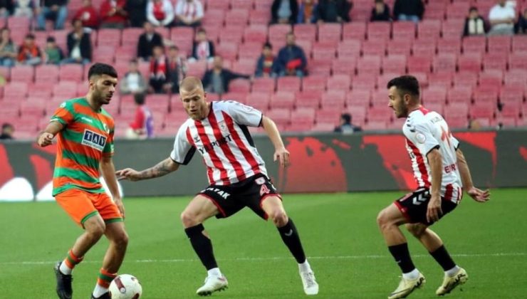 Trendyol Süper Lig: Samsunspor: 0 – Alanyaspor: 1 (İlk yarı)