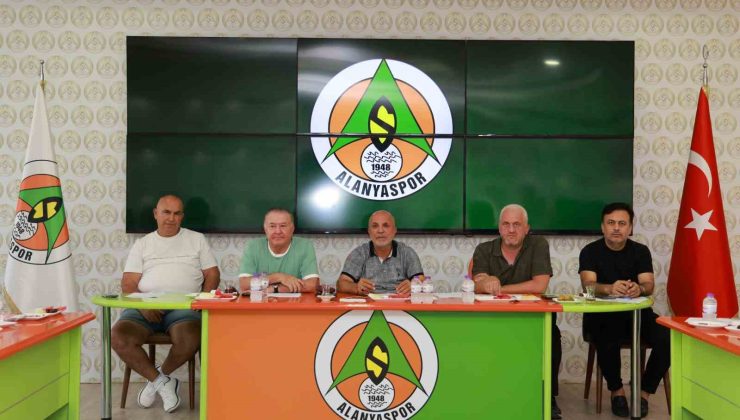 Alanyaspor’da yeni sezonun ilk toplantısı yapıldı