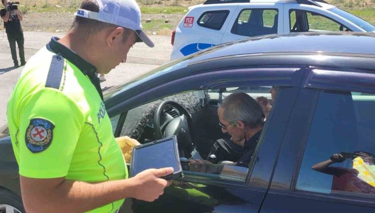 Ankara’da bayram tatilinin son gününde polis ekipleri denetimlerini sürdürüyor