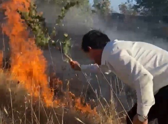 Selendi’de yangın mahallelinin müdahalesiyle söndürüldü