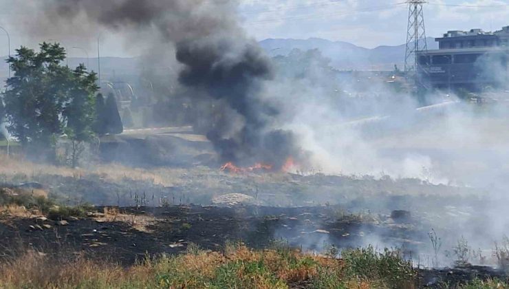 Karaman’da boş arazideki kuru otların tutuşması sonucu çıkan yangın korkuttu