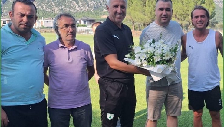 Muğlaspor’a sezon öncesi 48 Gençlik taraftarları destek verdi