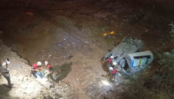 Şanlıurfa’da otomobil inşaat çukuruna düştü: 3 yaralı