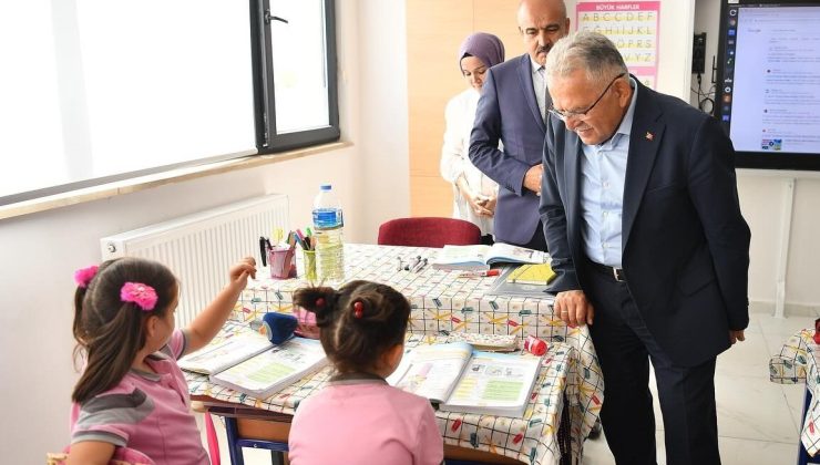 Başkan Büyükkılıç; Büyükşehir’in İncesu Saraycık’a kazandırdığı yeni okulu ziyaret etti