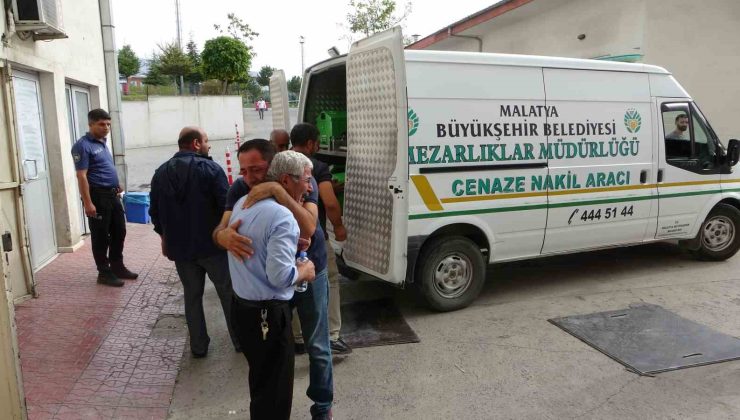 Boşanma aşamasındaki eşi tarafından vurulan kadın öldü