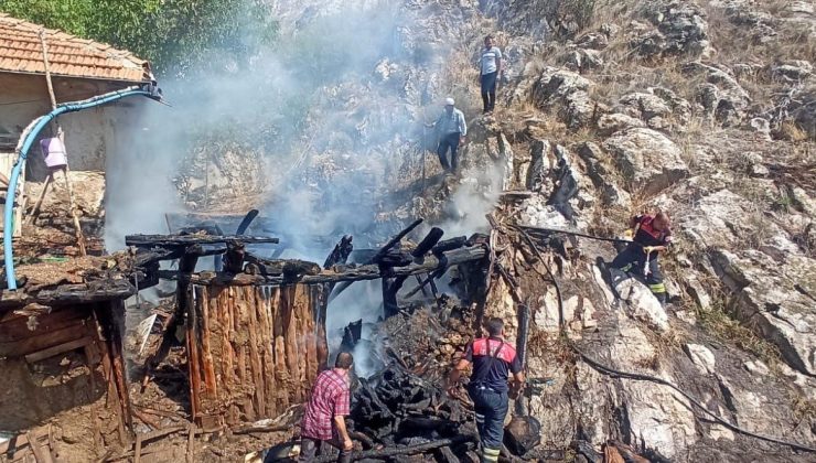 Burdur’da çıkan ev yangınında 1 kişi yaralandı, 1 hayvan telef oldu