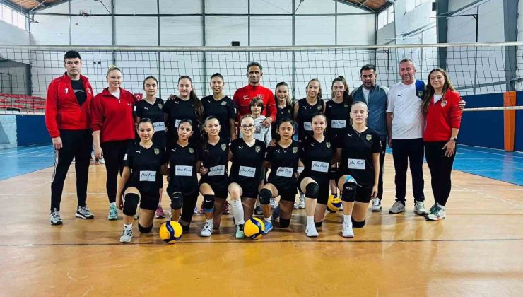 Çaycumaspor Voleybol Küçük Kızlar Takımı, Karadeniz Ereğli’yi 3-0 mağlup etti