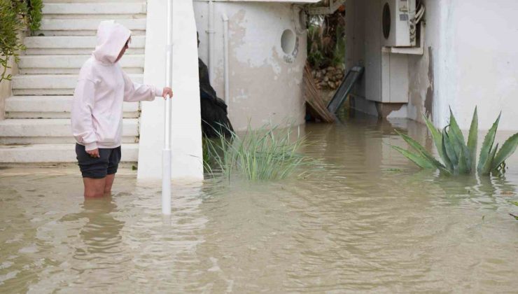 İtalya’da sel: Binden fazla kişi evlerinden tahliye edildi