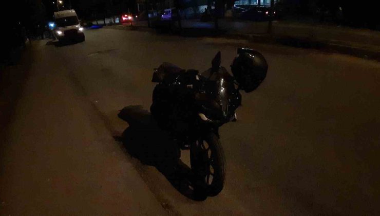 Köpeğe çarpan motosiklet devrildi, sürücü yaralandı