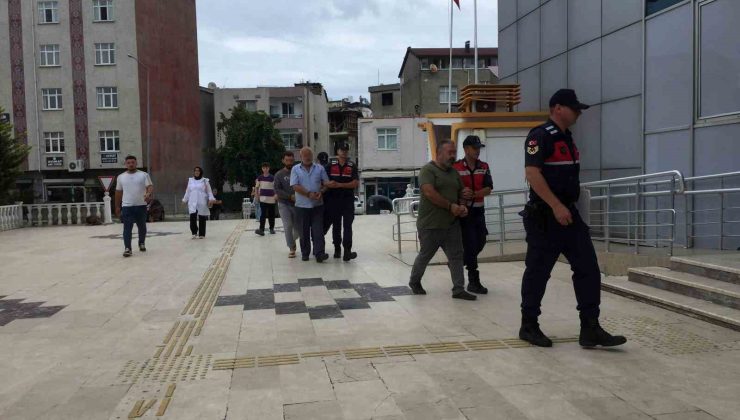 Tartıştıkları trafik polisinin başına sandalye vurup yaralamışlardı: 3 kişi adliyeye sevk edildi