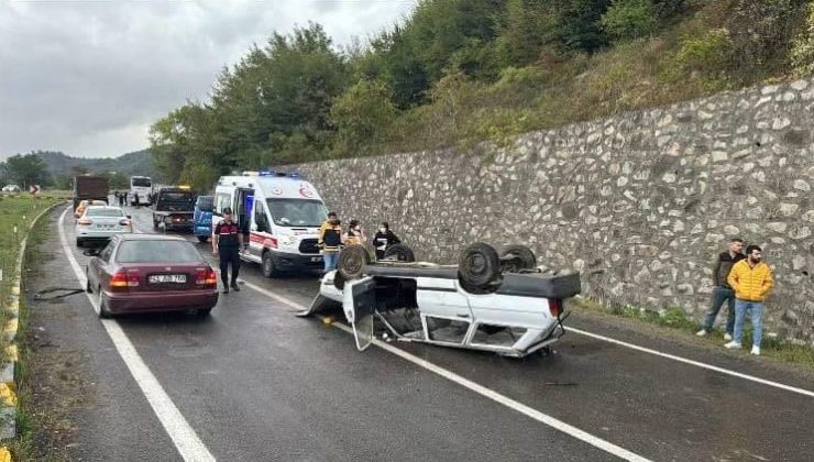 Yolcu otobüsüne çarpan otomobil takla attı: 7 yaşındaki çocuk hayatını kaybetti