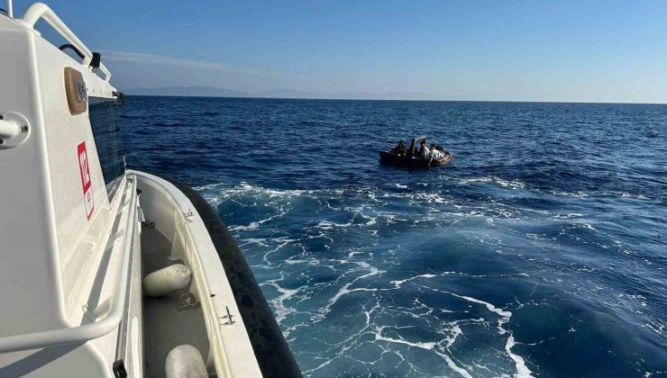 Yunanistan’ın geri ittiği 23 düzensiz göçmen kurtarıldı