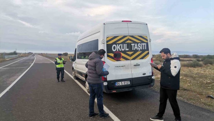 Ağrı’da okul servis araçları denetiminde 34 bin TL ceza kesildi