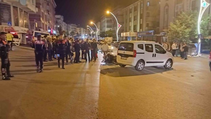 Ankara’da hafif ticari araç ile motosikletli polis ekipleri çarpıştı: 2 polis memuru yaralandı