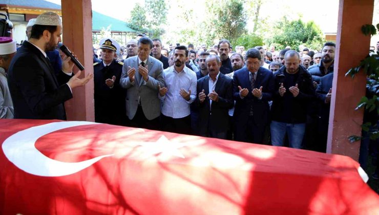 Bartın’da madendeki göçükte hayatını kaybeden madenci son yolculuğuna uğurlandı