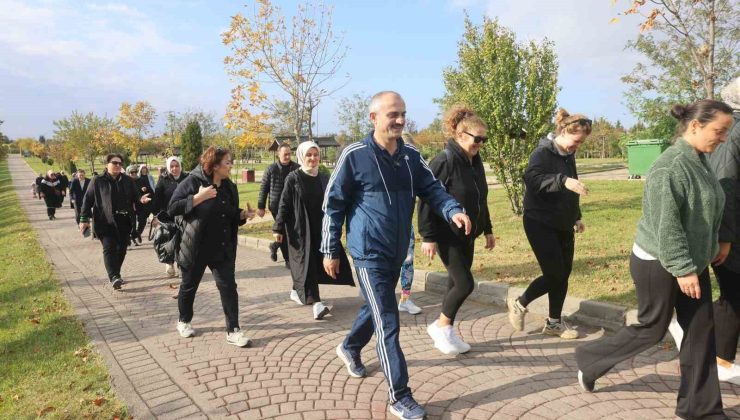 Başkan Çiftçi, vatandaşlarla sabah yürüyüşü yaptı