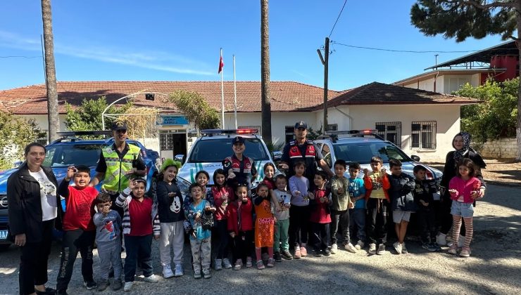 Bozdoğan’da öğrencilere ağaç sevgisi aşılandı, tohum topları ormanlara bırakıldı