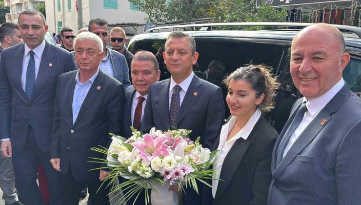 CHP Genel Başkanı Özgür Özel, Antalya’ya geldi