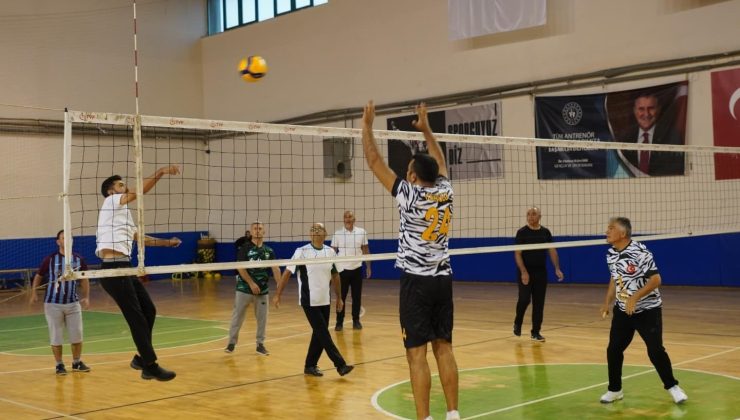 Çivril’de Amatör Spor Haftası voleybol turnuvasıyla başladı