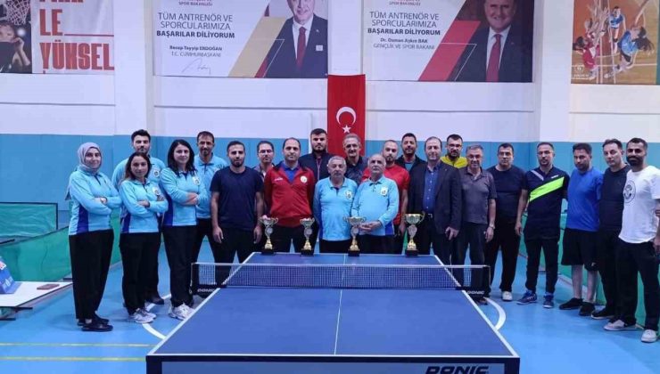 Erzincan’da 2. Kamu Spor Oyunları Masa Tenisi turnuvası tamamlandı