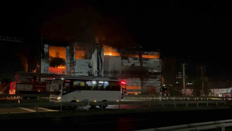 Fabrikada çıkan yangın sürüyor: İçeriden patlama sesleri geliyor