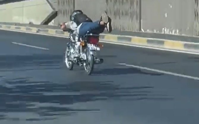 Gaziantep’te motosiklet üzerinde tehlikeli hareket