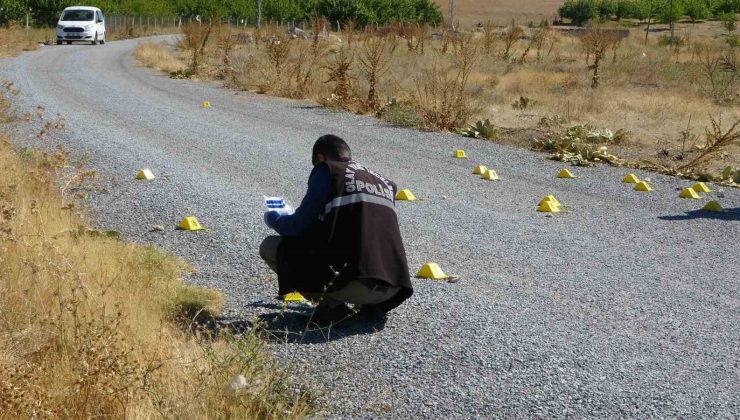 İki grubun mezarlıktaki silahlı çatışmasında kurşunlar havada uçuştu