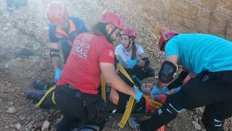 Isparta’da UMKE ve AFAD tatbikatı gerçeğini aratmadı