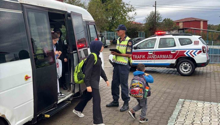 Jandarma ve polis ekiplerinin denetimleri sürüyor