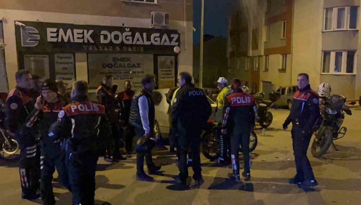 Polisten kaçarken kazaya neden oldu: 2’si polis 4 yaralı