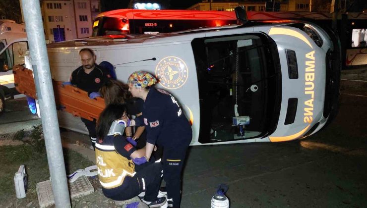 Samsun’da tramvay ambulansla çarpıştı: 4 sağlık çalışanı yaralandı