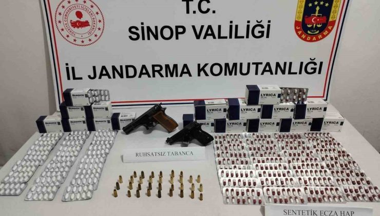 Sinop’ta uyuşturucu hap ve 3 tabanca ele geçirildi