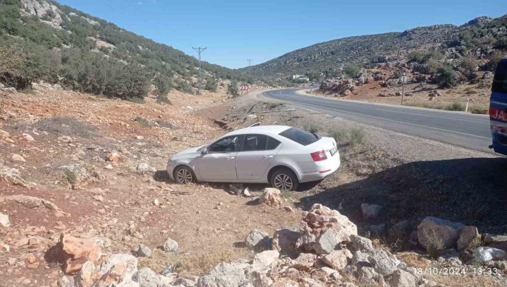 Sürücünün direksiyon hakimiyetini kaybettiği araç yoldan çıktı: 1 yaralı