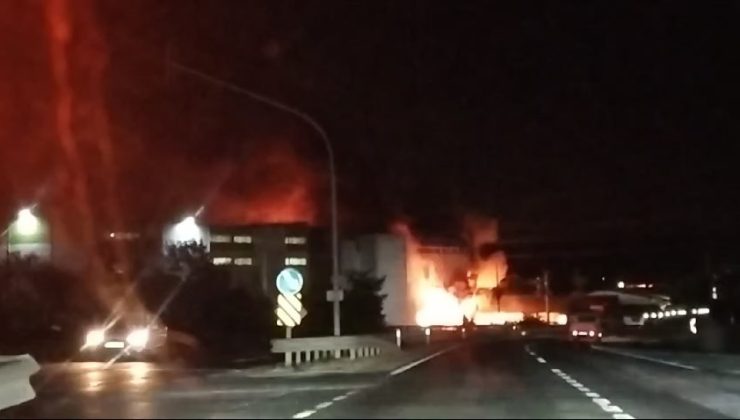 Tekirdağ’da kozmetik fabrikasında yangın çıktı