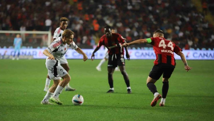 Trendyol Süper Lig: Gaziantep FK: 0 – Beşiktaş: 1 (İlk yarı)