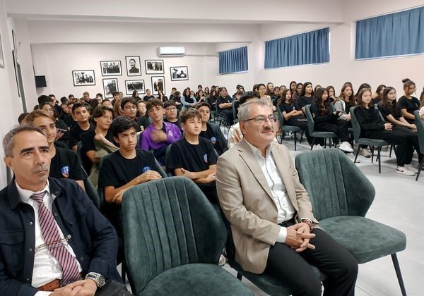 Turgut Reis Anadolu Lisesi’nde “Hazreti Peygamberin Şahsiyet İnşasındaki Rolü” konulu program düzenlendi