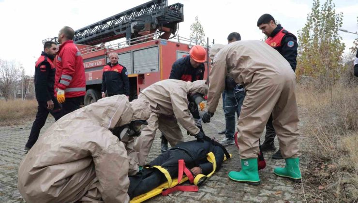 Ağrı’da gerçeği aratmayan afet tatbikatı