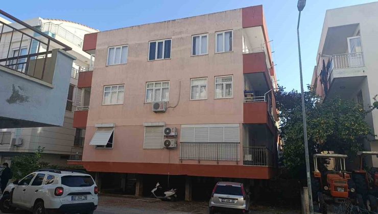 Apartman merdiveninde kalp krizi geçirip hayatını kaybetti