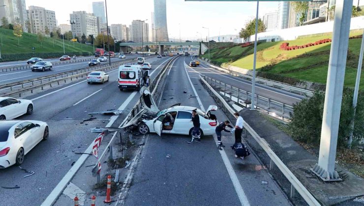 Ataşehir’de kontrolden çıkan otomobil refüje çarptı: 1 yaralı