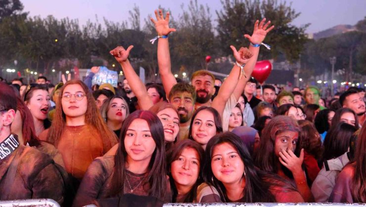 Aydınlı gençlerden Başkan Çerçioğlu’na Aydınfest teşekkürü