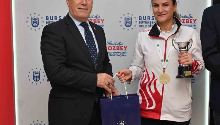 Başkan Bozbey, dünya şampiyonu Dilek Yavaş’ı ağırladı