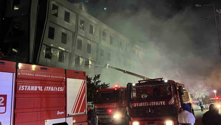 Beylikdüzü’ndeki fabrika yangını 16 saat sonra kontrol altına alındı