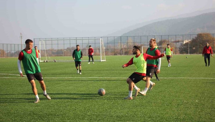 Çeşme’yi deplasmanda yenen Denizli İdmanyurdu, Torbalıspor maçına hazırlanıyor